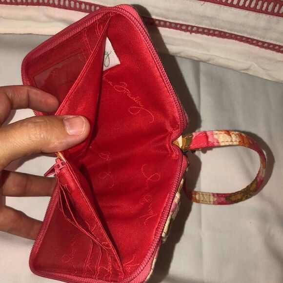 Vera Bradley Folkloric Coral Green Quilted Floral Wallet Wristlet - Picture 8 of 13